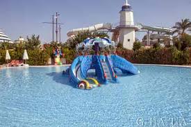 Die schöne poollandschaft lädt zum herrlichen badevergnügen und zum entspannen ein. Hotel Miracle Resort In Antalya Lara Turkische Riviera Myreisen De