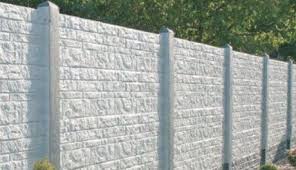 Beton Sichtschutzzaun Fachgerecht Montiert Zaunteam Zaune Und Tore Von Zaunteam Zaunteam Sichtschutzzaun Betonwand Sicht