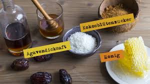 Er empfiehlt, buch darüber zu führen, wann man zucker und zuckerhaltige lebensmittel am tag konsumiert hat. Zuckerersatz Alles Uber Ahornsirup Honig Stevia Agavendicksaft Utopia De