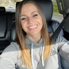 Where to find a last minute one night stay in Topsail for a family with a  pet?