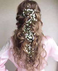 Decorate according to your choice but never go over the top. 20 Soft And Sweet Wedding Hairstyles For Curly Hair 2020