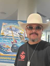 i am the history of the blocks my web;site is stanthebluesman.weebly.com a  professional MAJOR AND INDEPENDENT RECORDING ARTIST WORLDWIDE.