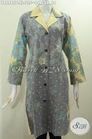 Kamu bisa memadupadankan beberapa jenis kain dengan. Baju Batik Wanita Dewasa Model Kerah Safari Busana Batik Elegan Dan Modis Motif Bunga Proses Printing Berpadu Warna Pagi Sore Yang Bikin Wanita Terlihat Mempesona Dr4885p Xl Toko Batik Online 2021