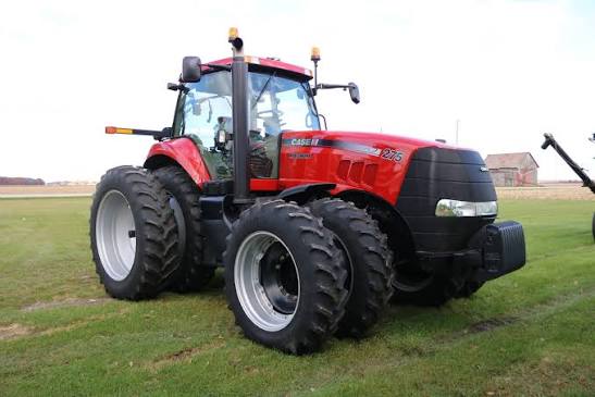 Case IH MAGNUM 275 Tractor