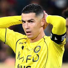 Cristiano Ronaldo se recusa a jogar pelo Al Nassr, diz jornal português
