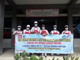 Maybe you would like to learn more about one of these? Jurusan Tbsm Smk Muhammadiyah 3 Weleri Membekali Uji Kompetensi Siswa Oleh Assesor Industri Kompasiana Com