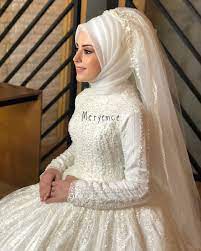 Es ist komplett mit kleinen steinchen bestickt. Moderne Hijab Brautkleider Jeden Tag Ein Schluck Information Brautkleider Ein Hijab Information Jeden M Brautkleid Hijab Hochzeitskleider Moderne Hijab