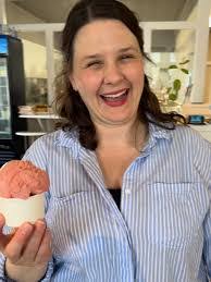 Laura Mack's Instagram, Twitter & Facebook