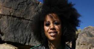 Bibi McGill, guitarrista da Beyoncé, em entrevista