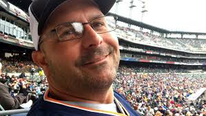 Detroit Tigers fan catches 5 fouls, 1 practice ball at today's game