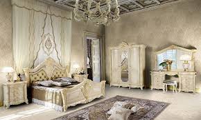 Schlafzimmer Madame Royale Notte In Beige Stil Barock Rokoko In 2020 Schlafzimmer Zimmer Klassische Mobel