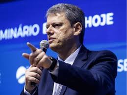 Tarcísio nega que pretende ser candidato à Presidência em 2026 e foca na  reeleição em SP