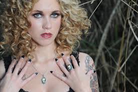 Victorian Style Cream and Black Cameo Ring