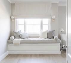 Love This Daubed And Roman Shade Daubed Fensterbank Love Roman Shade Bedroom Window Seat Home Decor Bedroom Window Seat Design