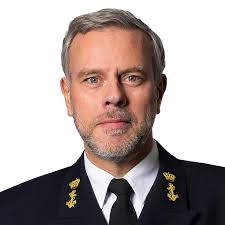 Adm Rob Bauer