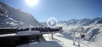 Aufi, aufi und noch weiter aufi. Top Mountain Crosspoint Motorcycle Museum Hochgurgl