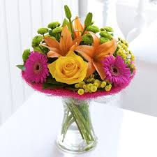 Blue And White Flowers Basket As Gracious Gift With Budget Price Birthday Flowers Flowers Delivered Flowers