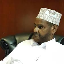 AMIIN SHIIKH OO XEER ILAALINTA KEENI WAAYEY DUKUMENTIYADII UU KU IIBSADEY  GURYAHA BAARIYOW Amiin Shiikh oo Xeer ilaalinta u sheegey in Hoteelada  Baariyow uu ku soo iibsadey Magaaladda Nairobi ayaa waxaa dhacay