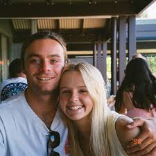 Happy birthday!! Love ya long time ❤️❤️❤️ thanks for everything beautiful,  heres to another year 🍻