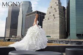 Maybe you would like to learn more about one of these? Bilder Von Brautkleider Der Firma Lerina Grosse Grossen Brautmode