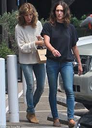Jaclyn smith stunned during a photoshoot with her daughter, spencer margaret richmond. Jaclyn Smith 68 Goes Back To Iconic Charlie S Angels Hairstyle Jaclyn Smith Style Street Style Outfit