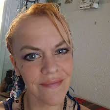 Does the Honaker family originate from England or Switzerland?