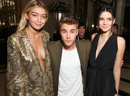 Hailey Bieber & Kendall Jenner'S Awkward Exchange In Resurfaced Clip