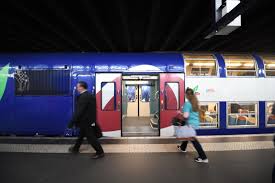 Selon la direction de la sncf, le trafic ferroviaire sera quasi normal ce vendredi 14 décembre 2018. Greve A La Sncf Contre La Reforme Des Retraites Le Trafic Des Transilien Sera Perturbe Defense 92 Fr