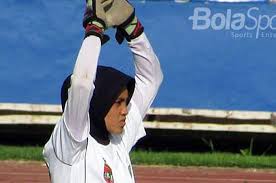 We sell the latest and trendy muslim hijab made in malaysia. Kiper Cantik Berhijab Ini Berpeluang Jadi Andalan Indonesia Pada Asian Games 2018 Bolasport Com