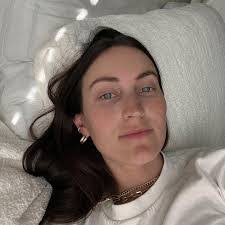 Jade Curtis's Instagram, Twitter & Facebook