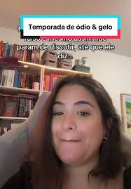 Temporada De Farsa E Gelo Quantos Livros