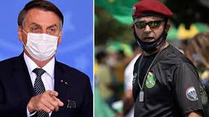 Esquerdista (someone from left wing party) was humilliated. Gcf2qw1htlstwm