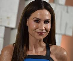 Minnie Driver Biography