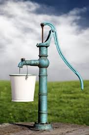 Water Hand Pump Here S Your Handy Guide To Water Pumps For Wells Mit Bildern Alte Wasserpumpen Wasserpumpe Pumpe Fur Brunnen