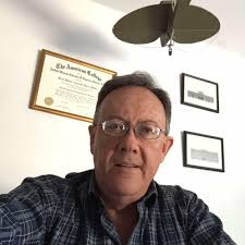 Expresamos nuestras condolencias a la familia y amigos de Don Eduardo Jacobo  Cassab, quien falleció a los 98 años de edad. Durante su larga vida fue una  persona que triunfó en el