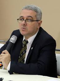 El cartismo mantiene blindado a Hernán Rivas pese a una nueva denuncia de  blanqueo de su título