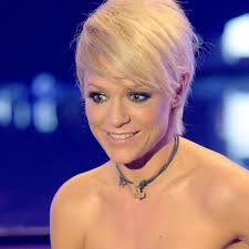 Helene Fischer liegt bei Plattenverkäufen vorn: Michelle zieht auf  Album-Cover blank