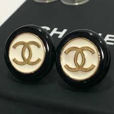 Chanel studs earrings round