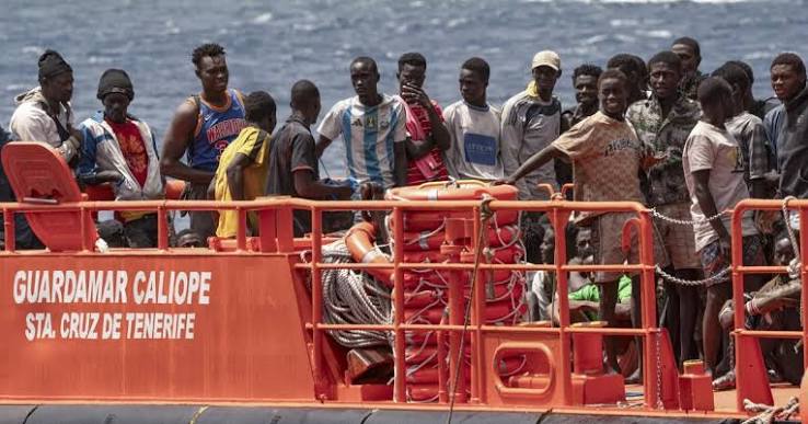 Hundreds of migrants try to swim from Morocco to Spanish Ceuta - Los Angeles Times