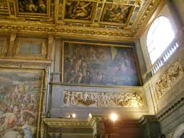Fu costruito nel 1494 da simone del pollaiolo e si chiama così poiché il savonarola lo volle come sede del consiglio maggiore, composto appunto da 500 membri. File Palazzo Vecchio Salone Dei 500 Jacopo Ligozzi Dipinto Su Ardesia 02 Jpg Wikipedia