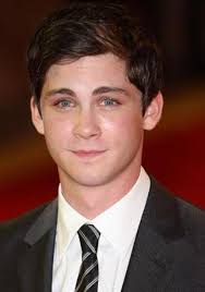 Logan Lerman Acteur, Voix Off VO, Interprète, Voix Off VF
