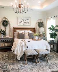 Modern farmhouse lake house residing on the shores of lake michigan, this custom built coastal farmhouse is exceptionally true to its lakefront character with lake lifestyle radiating throughout. 32 Farmhouse Bedroom Decor Ideas To Make Your Favorite Place Https Www Possibledecor C Master Bedrooms Decor Farmhouse Master Bedroom Farmhouse Bedroom Decor