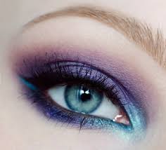 Intensifier le bleu grâce au maquillage. Maquillage Yeux En Ete 100 Idees Fraiches Pour Vous Inspirer