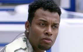 Procurada, assessoria do comediante não se manifestou. Zkp2u1eb5uylnm