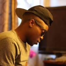 Listen to Jimwat and Das Walanguzi On My Way by walanguzi das in mtaani  playlist online for free