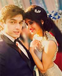 Yeh Rishta Kya Kehlata Hai'S Shivangi Joshi And Mohsin Khan Look Madly In  Love In This Romantic Track