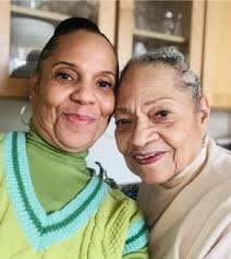 Hello everyone! I posted about my visa yesterday and wanted to clarify a  few things since I can't message everyone directly. My parents received  their short-stay visit family/friends visa in two months.