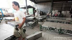 Berikut daftar harga borongan pekerjaan bangunan di tahun 2015 untuk di area jakarta saat ini. Mencetak Laba Lewat Balok Bahan Bangunan