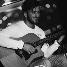 David araújo antunes (born in dourdan, essonne, france on 30 july 1991) and better known by his artistic name david carreira is a portuguese pop, dance, hip hop and r&b singer and an actor and model. David Carreira Fas 4ever Home Facebook