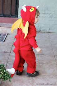 Vous trouverez des tricots de mitaines, des patrons pour bébé et des modèles de bonnet. 10 Nouveaux Costumes A Coudre Pour Halloween Petit Citron